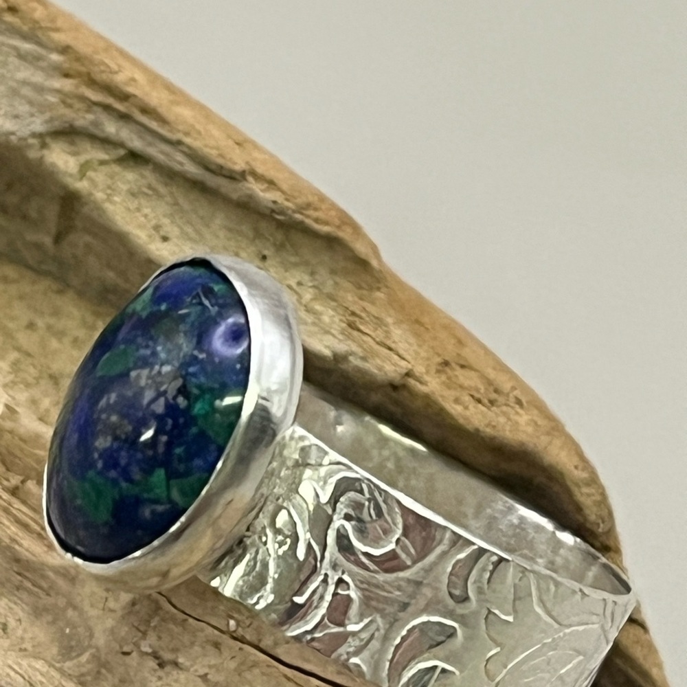 Sterling Silver and Malachite/Azurite Gemstone Ring with Textured Finish - Picture 2 of 3